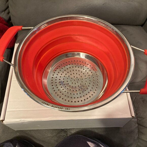 Sharper Image Collapsible FoodGrade Silicone Colander w/Metal Strainer VGUC-9.5" - Picture 8 of 9
